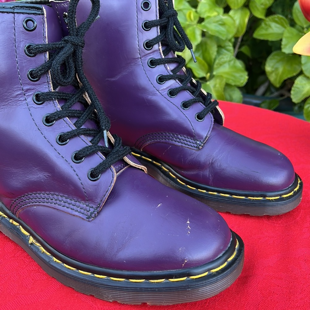 🏴 Dr. Martens MIE Vintage Purple Lace Up Combat Boots UK 7 - Picture 14 of 17